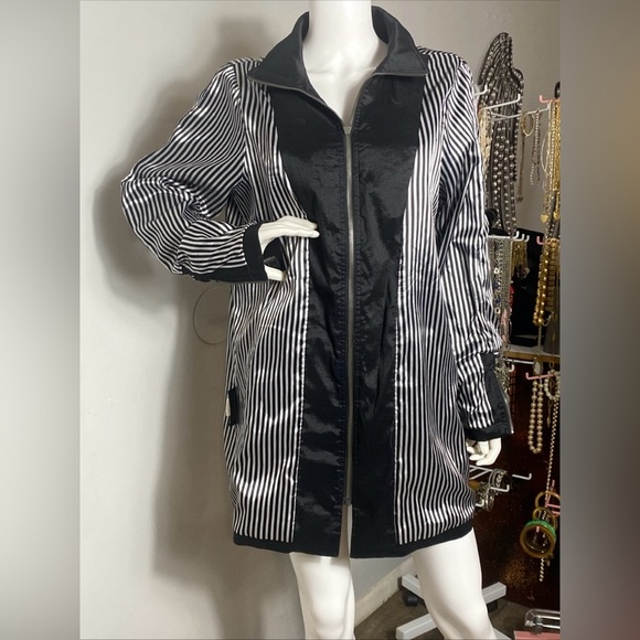 Micra pac Jackets & Blazers - Mycra Pac Gabby Raincoat Large Black Striped Embroidered Lining size S/M